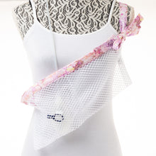 Charger l&#39;image dans la galerie, White Mesh Post Surgical Drain Garment with soft cotton Pastel Splash trim fits to 3x- Holds 4 to 6 JP Drains or 2 Blake Drains.
